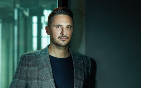 Pobočka na východe_Miloš Šelest