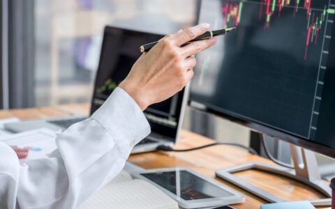 Blog webu -Rok 2022 bol historicky najhorší pre dlhopisovo-akciového investora. Aký bude rok 2023?