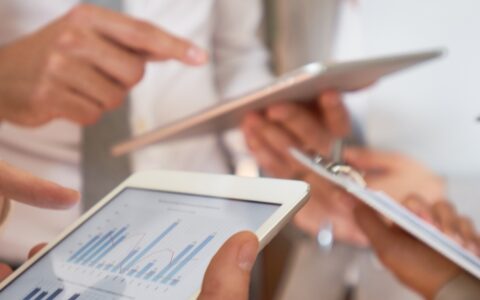 BLOG WEBU 2023 Investori sa vracajú k dlhopisom