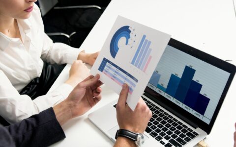 pexels-artempodrez-5716001